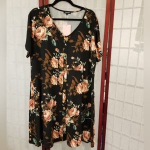 NWT Black floral short sleeve dress. Size 3X by Voianlimo